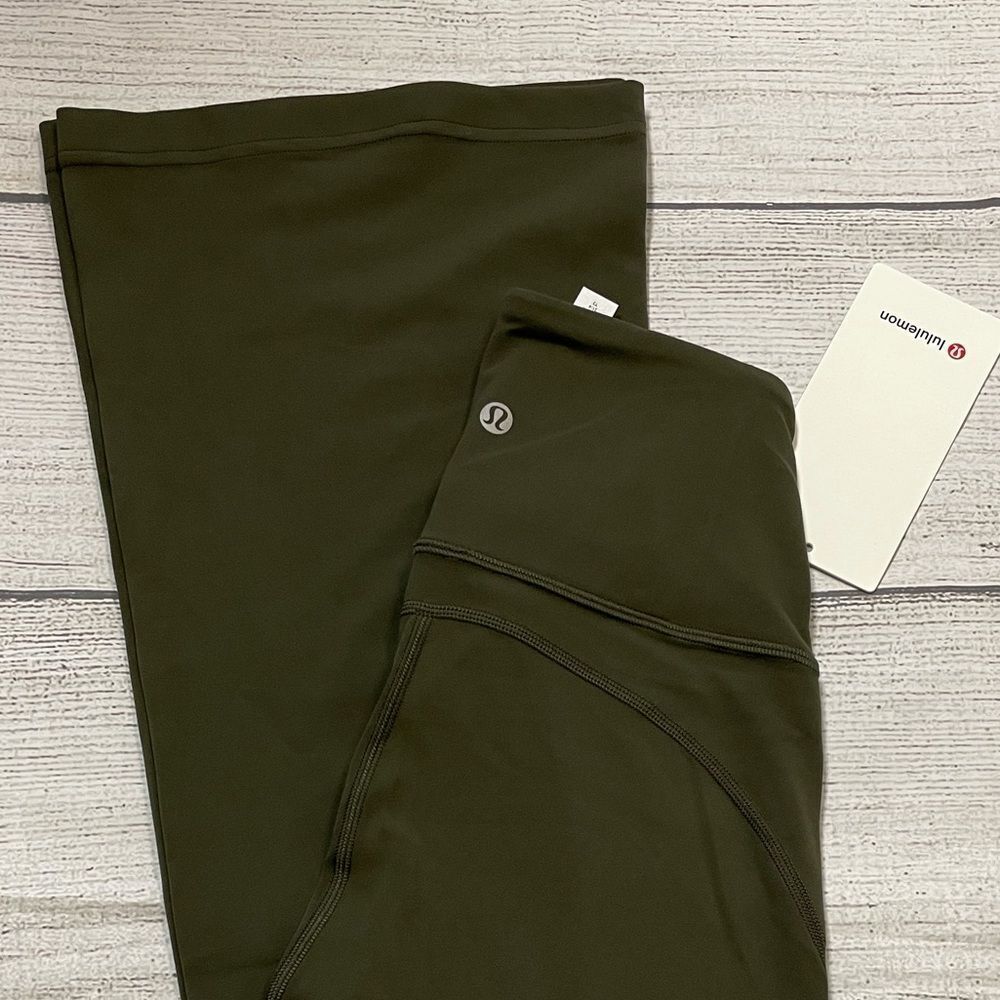 NWT Lululemon Groove Super-High-Rise Flared Pant Nulu ARMY GREEN OLIVE Size 4